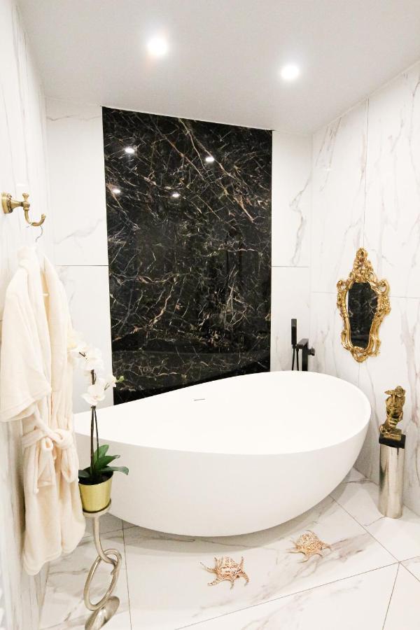 Luxuryholiday Apartment Виена Екстериор снимка
