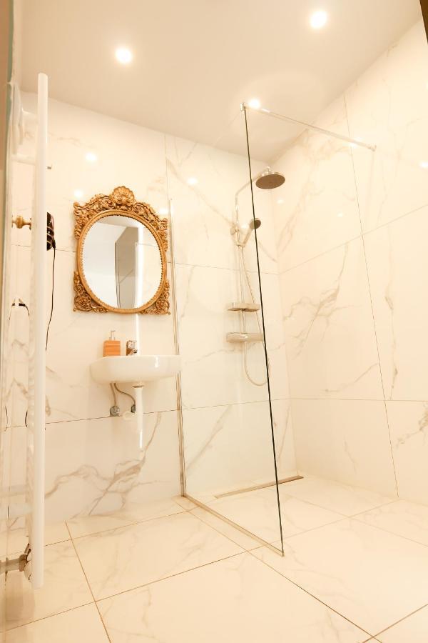 Luxuryholiday Apartment Виена Екстериор снимка